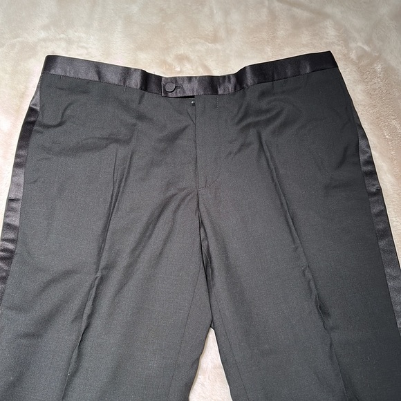 NWOT- J. LINDEBERG Black Tux - - Picture 15 of 16